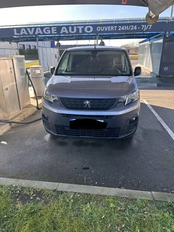Utilisé 2021 Peugeot Partner S Monospace | 15 000 € - Image 1/4