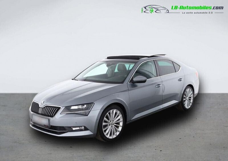 Utilisé 2017 Skoda Superb Berline | 28 100 € (Prix juste) - Image 1/4