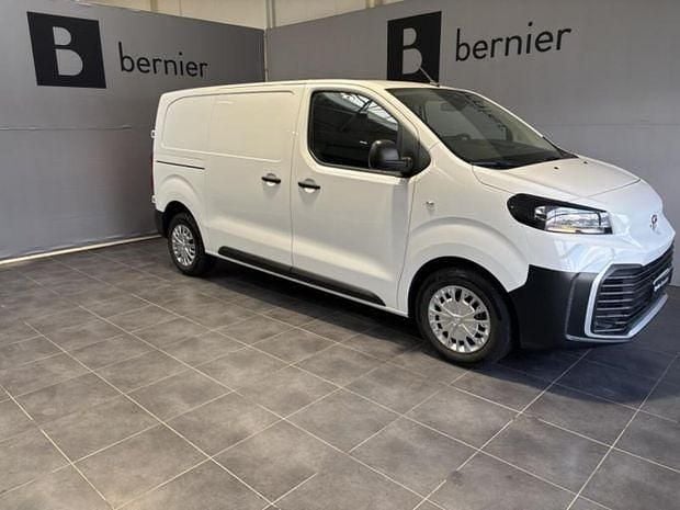 Blanc Utilisé 2024 Toyota Proace Van | 26 480 € (Prix juste) - Image 1/4