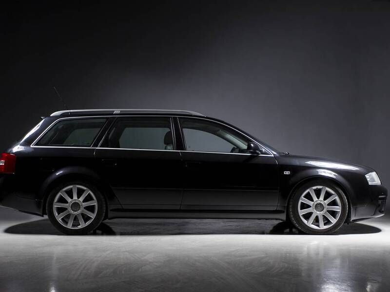 Noir Utilisé 2004 Audi RS6 Performance Break | 23 900 € - Image 1/4