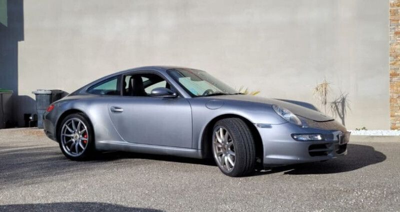 Gris Utilisé 2004 Porsche 911 Carrera Coupé | 49 000 € (Prix cher) - Image 1/3