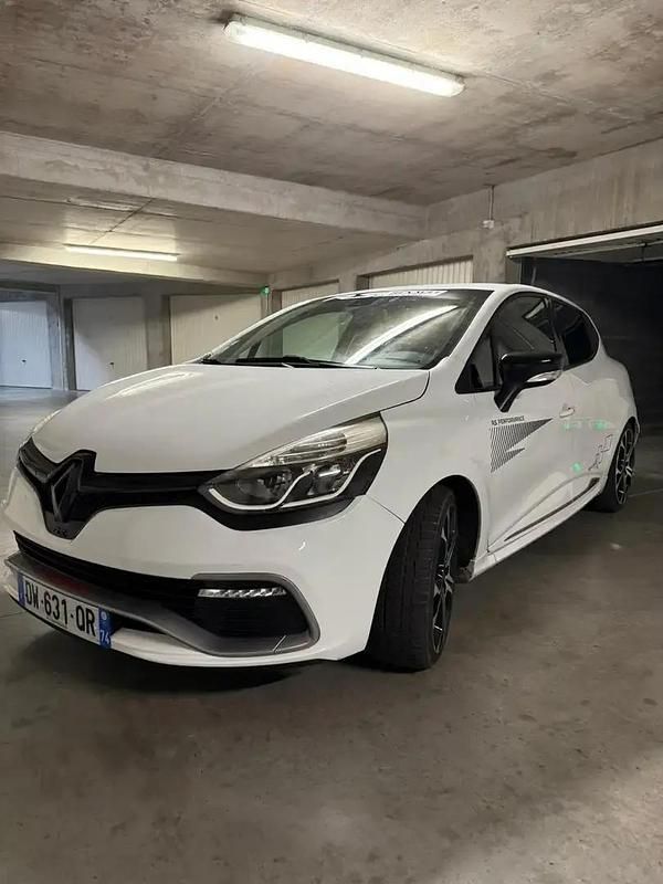Occasion 2015 Renault Clio IV Trophy Berline | 12 000 € (Super prix) - Image 1/4