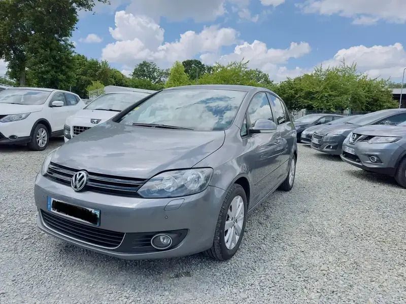 Gris Utilisé 2014 VW Golf VII Life Berline | 8 900 € (Bon prix) - Image 1/4