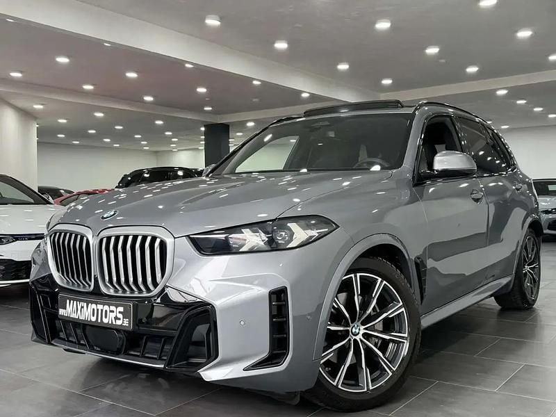 Gris Utilisé 2024 BMW X5 M Sport SUV | 72 990 € (Super prix) - Image 1/4