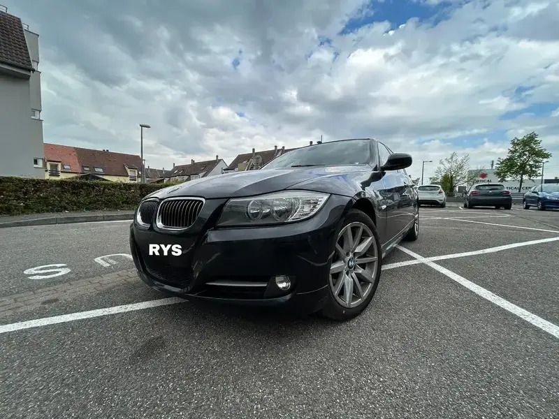 Noir Utilisé 2010 BMW 335 Sport Line Berline | 19 990 € - Image 1/4