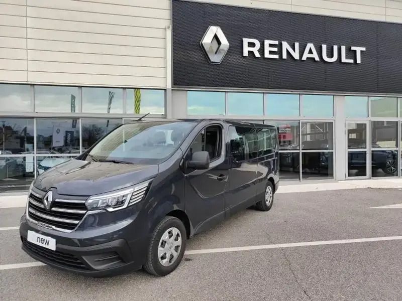 Utilisé 2022 Renault Trafic Zen Van | 29 990 € (Prix juste) - Image 1/4