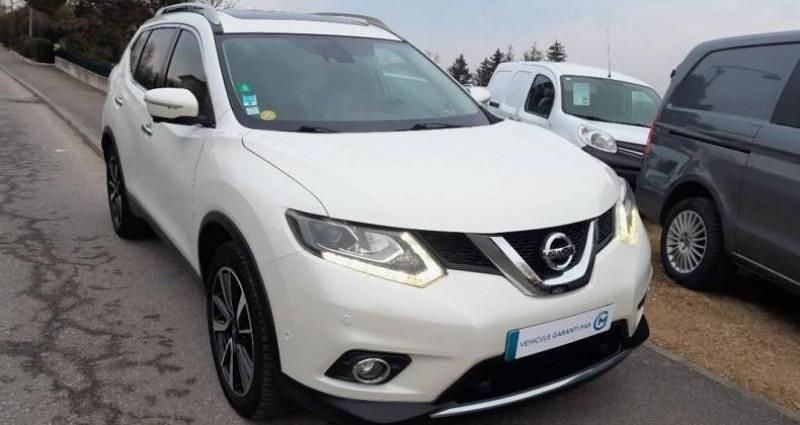 Blanc Utilisé 2016 Nissan X-Trail Tekna SUV | 12 480 € (Prix cher) - Image 1/4