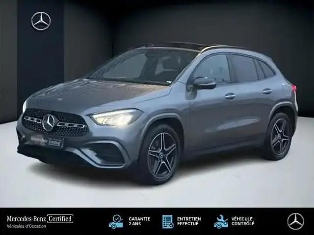 Gris foncé Utilisé 2025 Mercedes GLA250 AMG line SUV | 44 900 € - Image 1/4