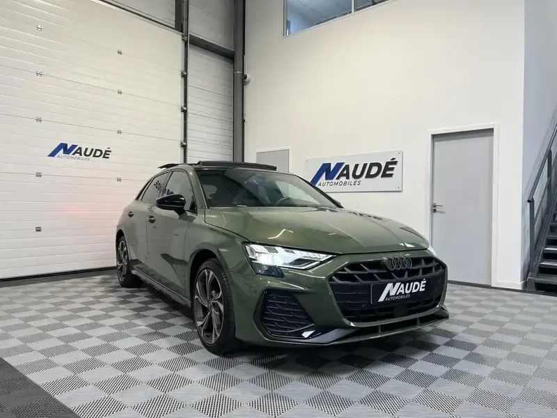 Vert Utilisé 2024 Audi A3 Sportback S-Line Break | 38 990 € (Prix assez cher) - Image 1/4