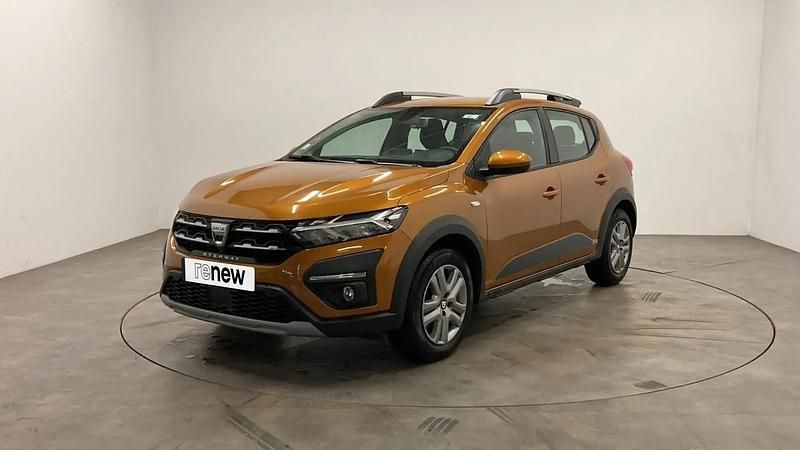 Orange Utilisé 2021 Dacia Sandero Comfort Citadine | 13 990 € (Prix juste) - Image 1/4