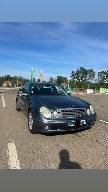 Utilisé 2007 Mercedes E220 Berline | 6 000 € - Image 1/4