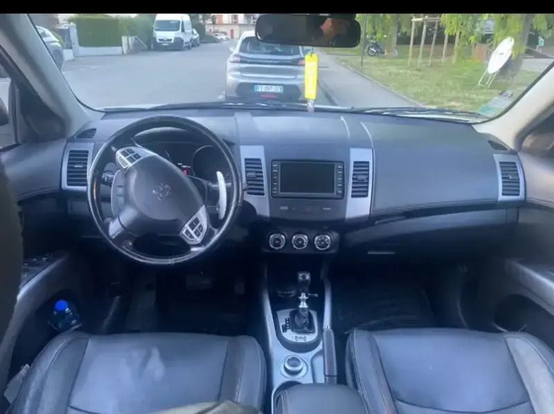 Blanc Utilisé 2011 Peugeot 4007 SUV | 7 000 € - Image 1/4
