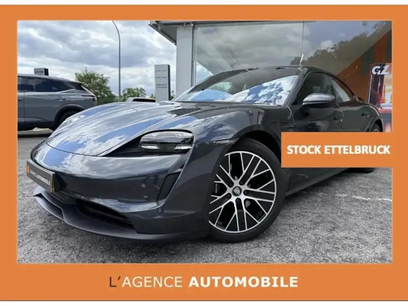 Noir Utilisé 2021 Porsche Taycan Performance Package Berline | 58 900 € (Prix juste) - Image 1/4
