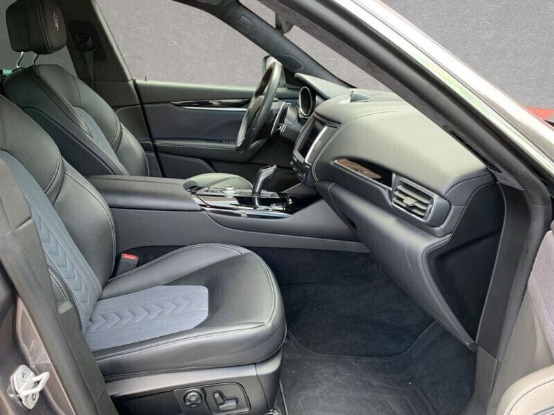 Occasion Maserati Levante 350 ch (257 kW) 2018 Gris SUV