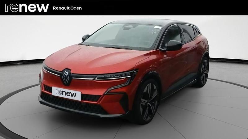 Rouge Occasion 2022 Renault Megane E-Tech Iconic Berline | 24 590 € (Prix juste) - Image 1/4