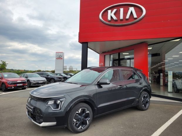 Gris Utilisé 2023 Kia e-Niro 2 SUV | 34 880 € (Prix cher) - Image 1/4
