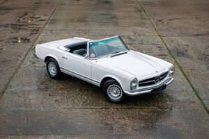Blanc Utilisé 1965 Mercedes 230 Cabriolet | 64 900 € - Image 1/4