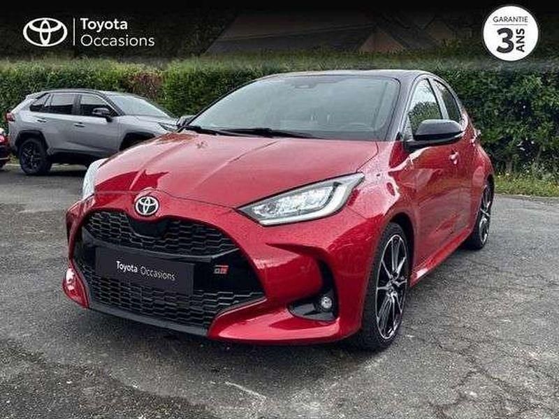 Utilisé 2023 Toyota Yaris Hybrid Sport Berline | 22 990 € (Prix juste) - Image 1/1