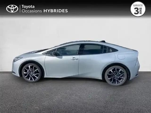 Occasion Toyota Prius Design 223 ch (164 kW) 2025 Gris minéral métallisé Berline