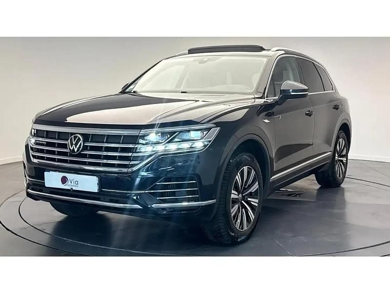 Noir Utilisé 2021 VW Touareg R SUV | 37 990 € (Prix juste) - Image 1/4