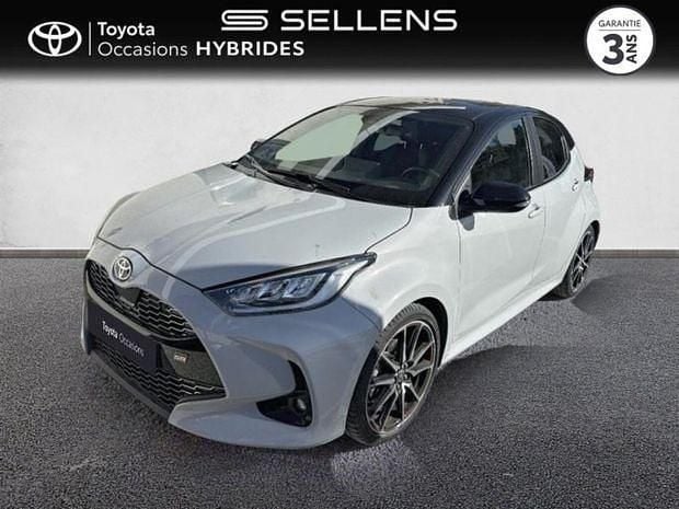 Noir Utilisé 2022 Toyota Yaris Hybrid Sport | 23 990 € (Prix juste) - Image 1/4