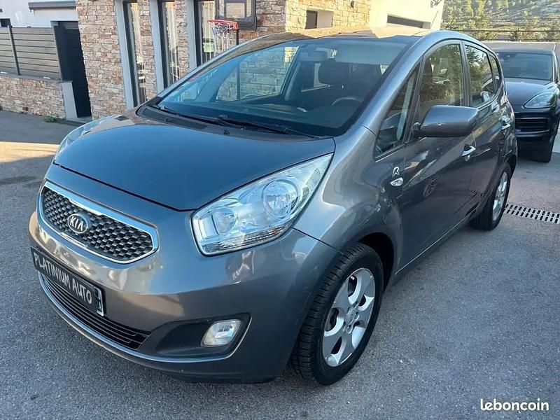 Gris Utilisé 2011 Kia Venga Premium Citadine | 5 990 € - Image 1/4