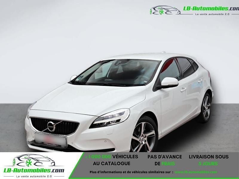 Utilisé 2017 Volvo V40 Break | 21 500 € (Prix juste) - Image 1/4