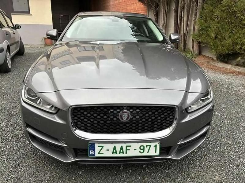 Occasion Jaguar XE Portfolio 241 ch (177 kW) 2016 Gris Berline