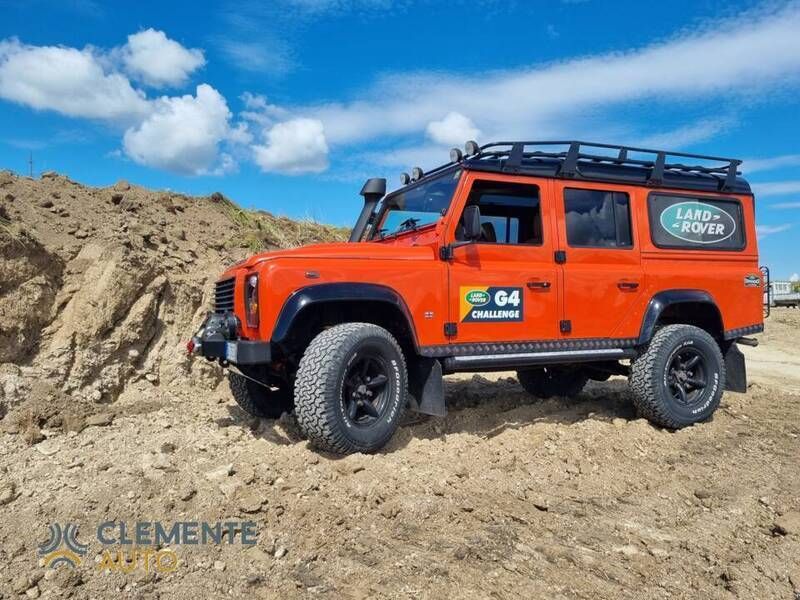 Orange Occasion 2008 Land Rover Defender SUV | 75 500 € - Image 1/4