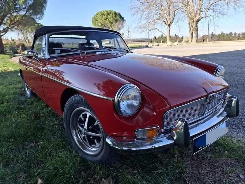 Rouge Occasion 1973 MG B Cabriolet | 19 900 € - Image 1/4