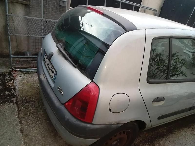 Gris Utilisé 2000 Renault Clio II Berline | 800 € (Super prix) - Image 1/4