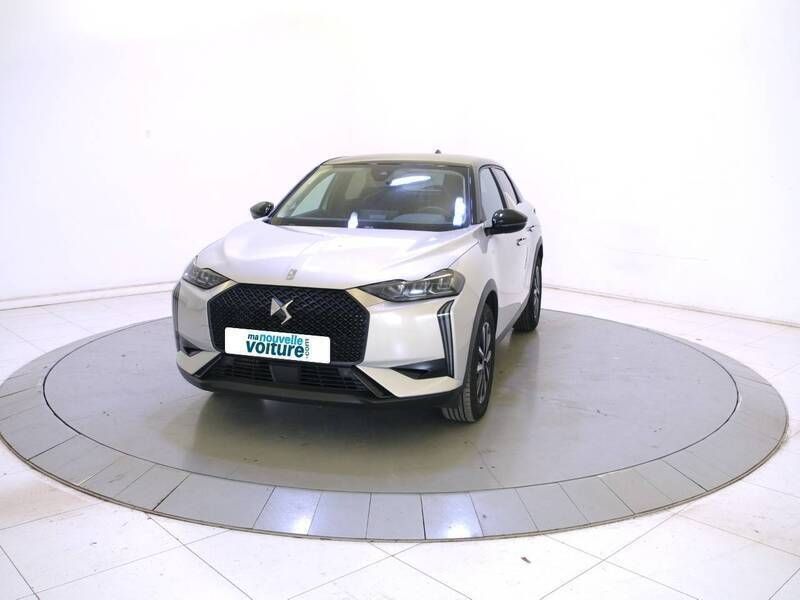 Gris Utilisé 2024 DS Automobiles DS3 Bastille Citadine | 20 490 € (Super prix) - Image 1/3