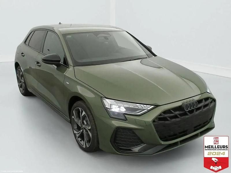 Vert Nouvelle 2025 Audi A3 Berline | 46 874 € (Prix juste) - Image 1/4