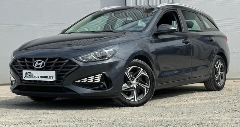 Utilisé 2021 Hyundai i30 Berline | 11 990 € (Prix juste) - Image 1/4