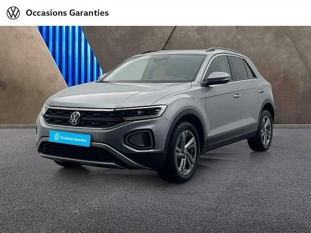 Utilisé 2025 VW T-Roc Life SUV | 26 995 € (Prix juste) - Image 1/4