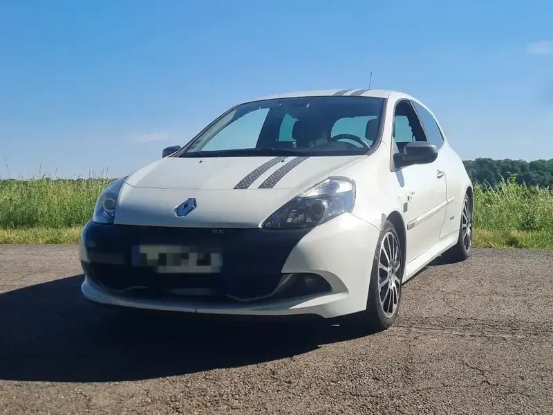 Blanc Utilisé 2010 Renault Clio III Berline | 14 000 € (Prix juste) - Image 1/4