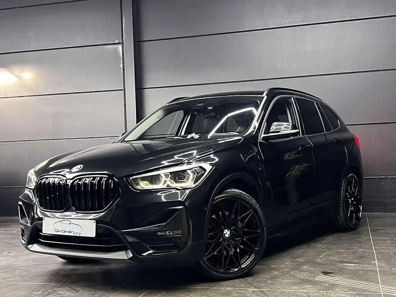 Noir Utilisé 2021 BMW X1 Sport Line SUV | 27 990 € (Super prix) - Image 1/4