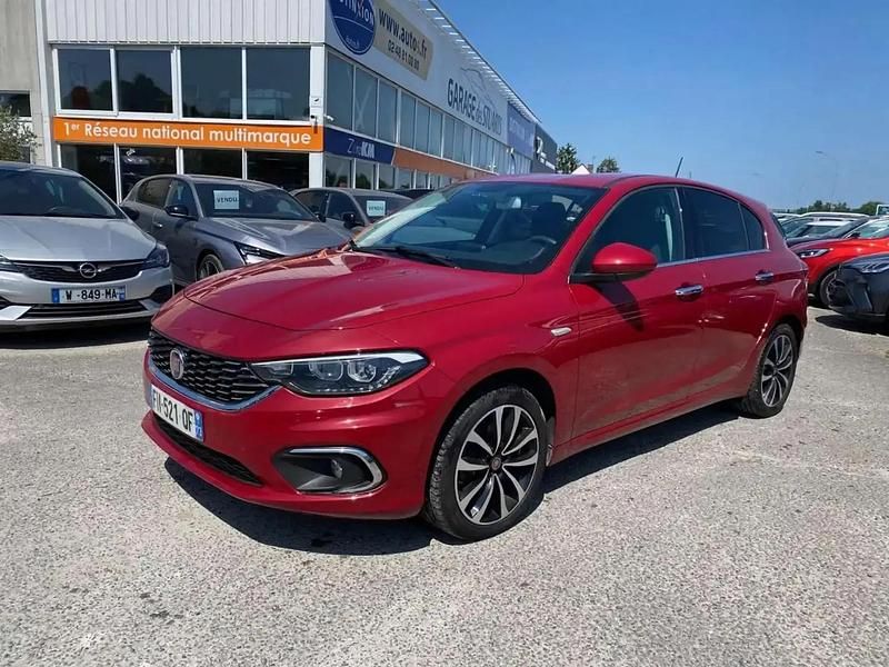 Rouge Utilisé 2019 Fiat Tipo Lounge Berline | 12 980 € (Prix juste) - Image 1/4