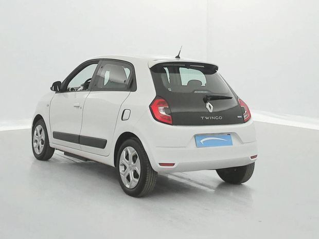 Image 3/4