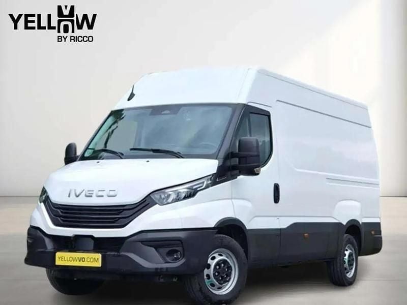 Blanc Utilisé 2025 Iveco Daily Van | 48 888 € (Prix assez cher) - Image 1/4