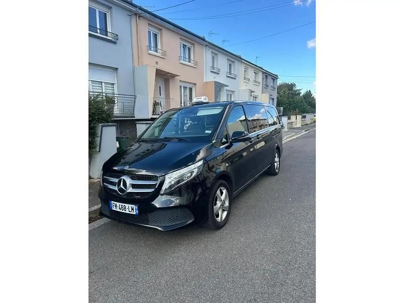 Noir Utilisé 2019 Mercedes V220 Avantgarde Monospace | 32 000 € (Super prix) - Image 1/4