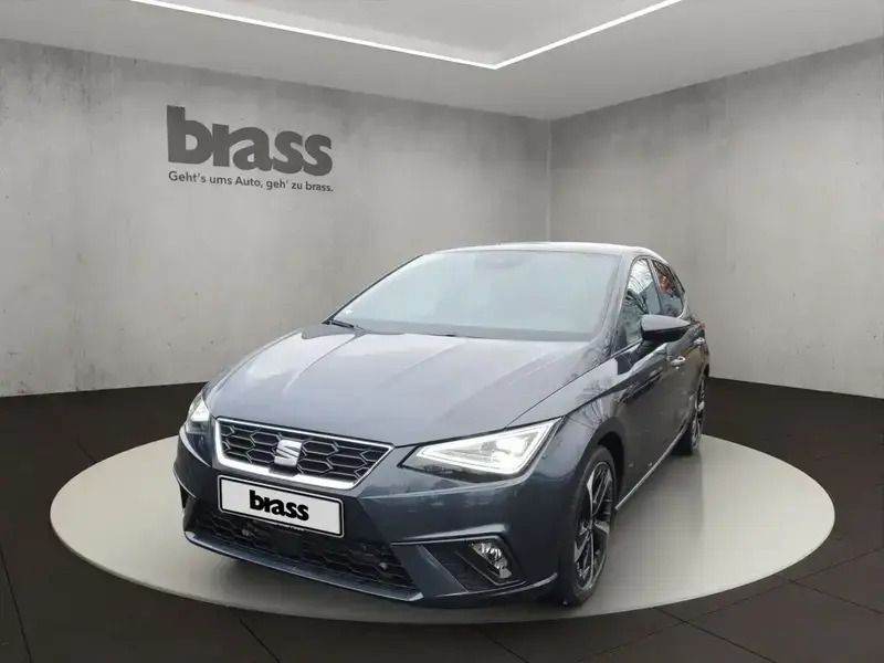Gris Utilisé 2024 Seat Ibiza FR Berline | 22 480 € (Prix assez cher) - Image 1/4
