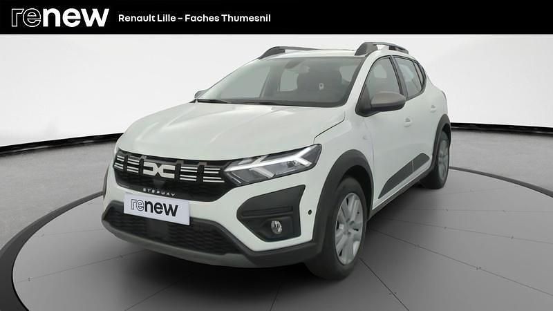 Blanc Utilisé 2023 Dacia Sandero Expression Citadine | 13 999 € (Bon prix) - Image 1/4