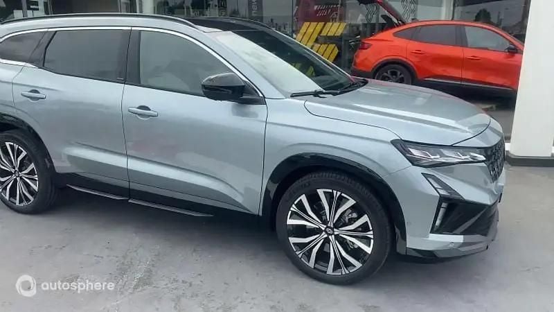 Gris Utilisé 2025 Renault Espace Iconic Monospace | 45 999 € (Prix assez cher) - Image 1/4