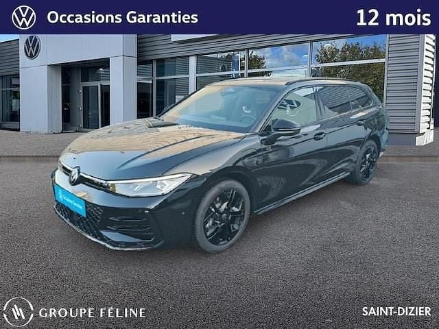 Nouvelle 2025 VW Passat R-line Break | 53 990 € (Prix juste) - Image 1/4