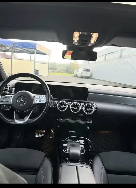 Utilisé 2019 Mercedes CLA200 Shooting Brake AMG line Break | 24 500 € (Prix juste) - Image 1/4