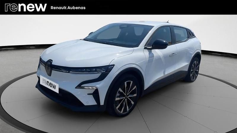 Blanc Utilisé 2022 Renault Mégane Evolution Berline | 20 990 € (Prix juste) - Image 1/4
