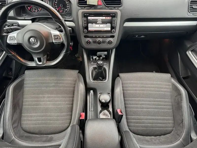 Image 2/4
