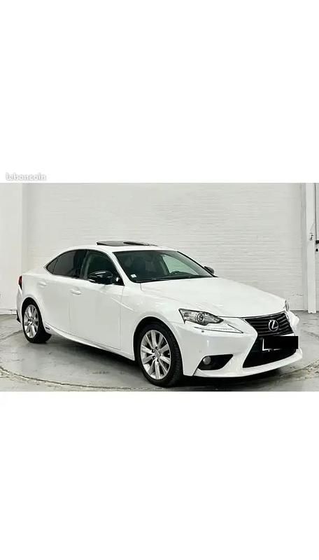 Blanc Utilisé 2014 Lexus IS300h Berline | 14 700 € - Image 1/4