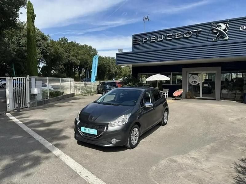 Gris Utilisé 2015 Peugeot 208 Style Citadine | 8 600 € (Prix juste) - Image 1/4